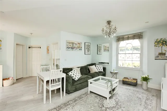 Clifton Terrace, Torquay, TQ1, photo 1