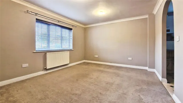 Photo 2 — Roebuck Estate, Binfield, Bracknell, Berkshire, RG42 4DD