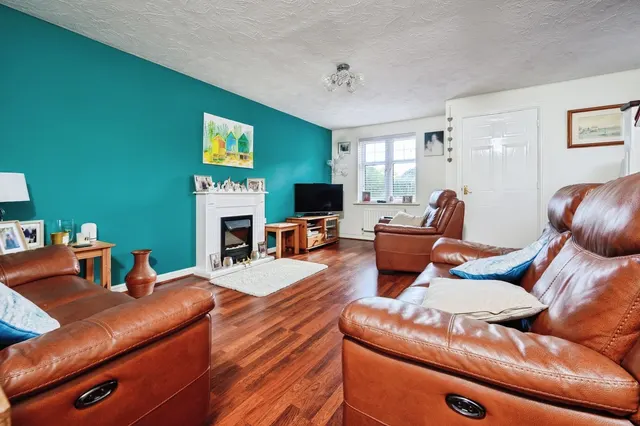 Sapphire Close, Gosport, PO12, photo 2