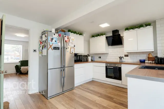 Holland Way, Newport Pagnell, MK16, photo 2