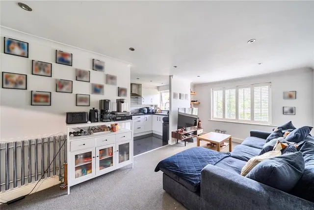 Woodlands Court, Wood Vale, SE23, photo 3