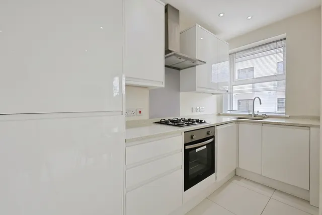Kings Place, London, W4, photo 3