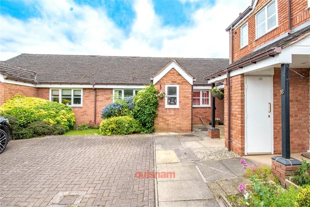 Spire View, Bromsgrove, Worcestershire, B61 8DZ, photo 1