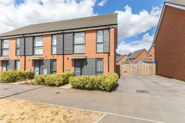 Chieftain Street, Bordon, GU35, photo 1