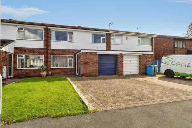 Leaburn Drive, Burnage, Manchester, Greater Manchester, M19, photo 1