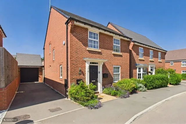 Dowling Road, Uttoxeter, photo 1