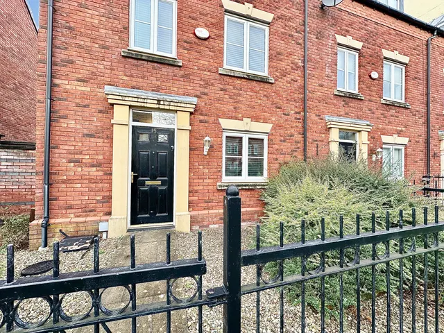 Photo 2 — Middleton Road, Fulwood, Preston, Lancashire, PR2 9LL
