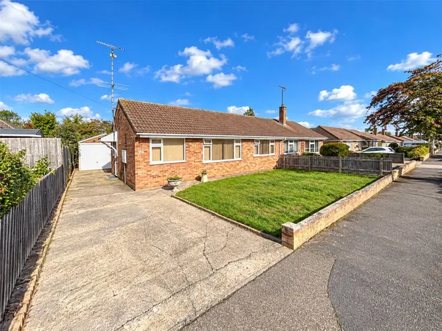 Kingsway, Bourne, PE10, photo 1