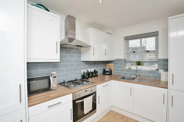 Midwinter Avenue, Milton, photo 2