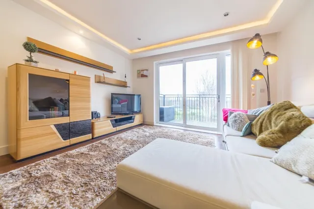 Dowding Drive, London, SE9, photo 3