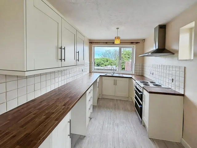 Head Street, Tintinhull, BA22, photo 3