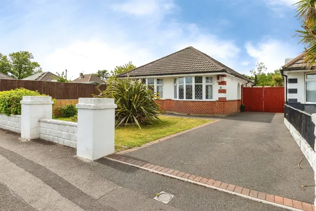 Daws Avenue, Bournemouth, photo 1