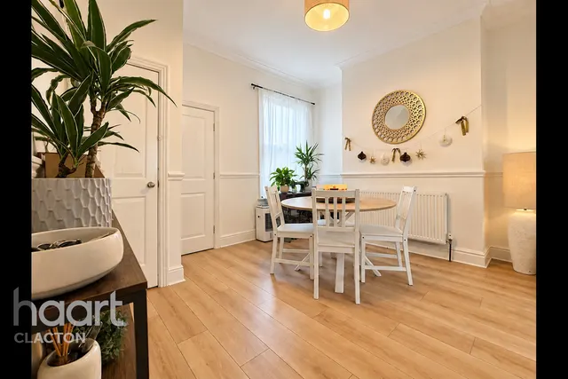 Oxford Crescent, Clacton-On-Sea, CO15, photo 3