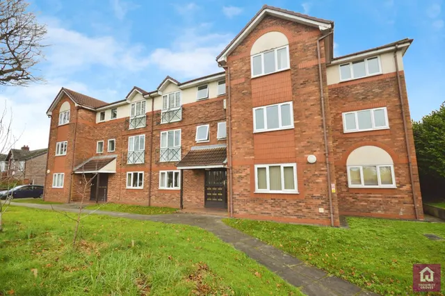 Bury New Road, Prestwich, M25, photo 1