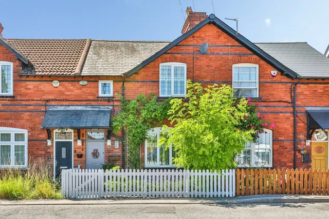 Great Northern Cottages, Hucknall, NG15, photo 1