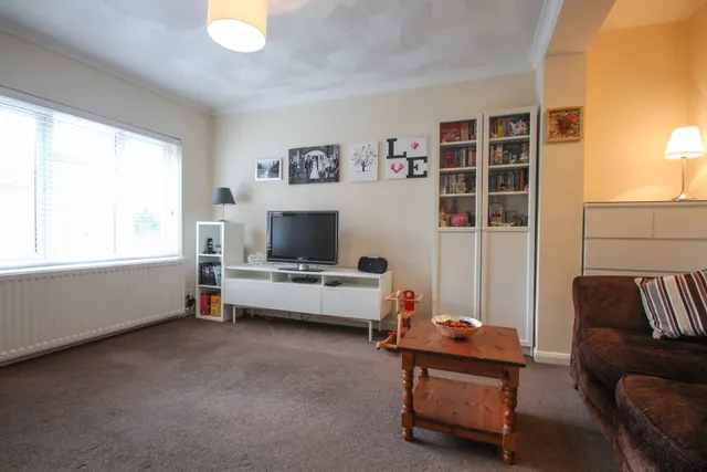 Photo 3 — Bellegrove Road, Welling