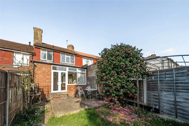 Meadway, Surbiton, KT5, photo 1
