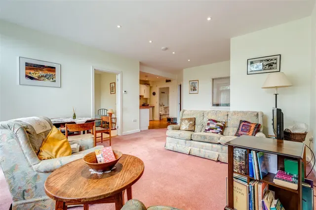 Churchfields, Stonesfield, OX29, photo 2