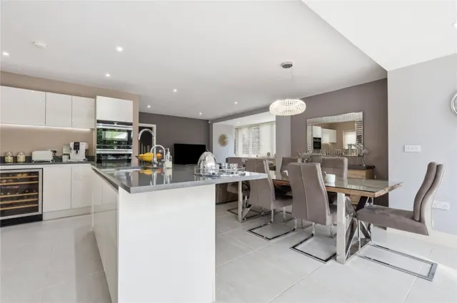 with 5 bedrooms in Radwinter, Nr Saffron Walden, CB10, photo 3
