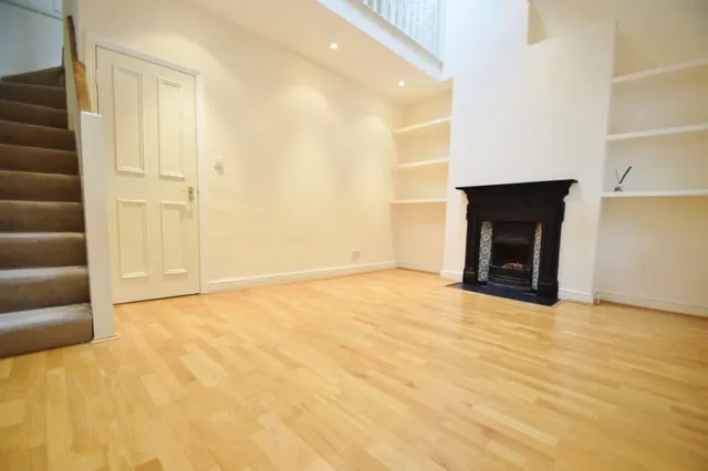 Chiswick, W4, photo 1