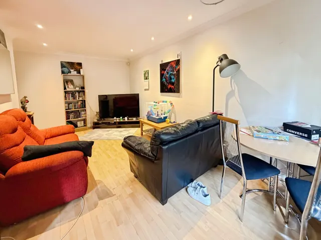 Woodbourne Road, Sale, M33, photo 1