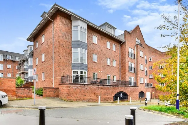 Central Place, Station Road, SK9, photo 1