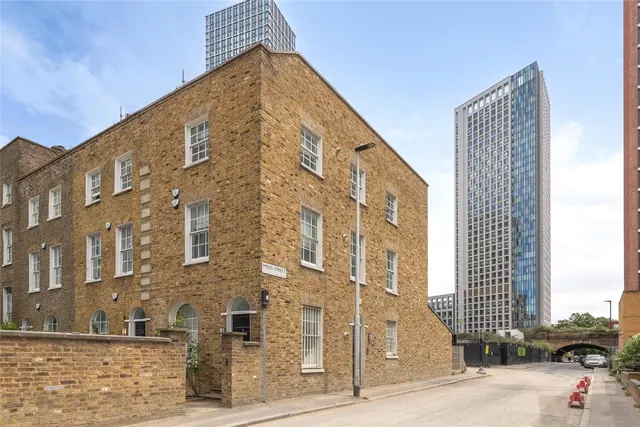 Miles Street, London, SW8, photo 1