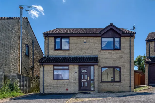 Robinson Heights, Stalbridge, photo 1