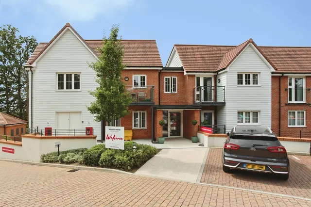 Highgate Hill, Hawkhurst, TN18, photo 1