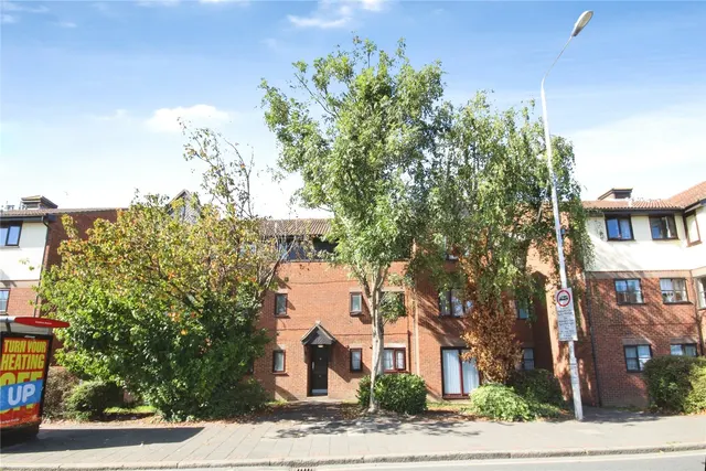 Rainham Road South, Dagenham, RM10, photo 1