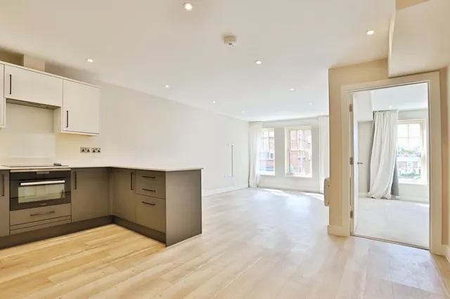 Commercial Road, Poole, photo 1