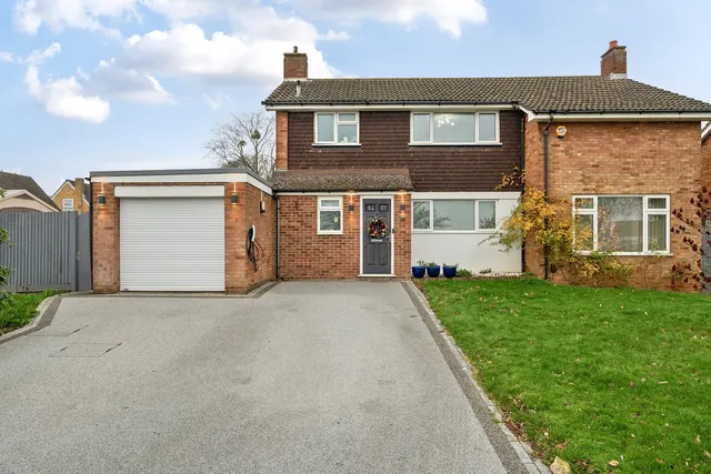 Hayesford Park Drive, Kent, BR2, photo 1