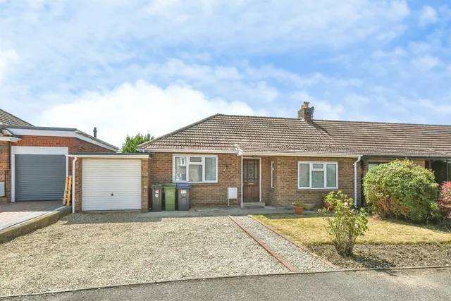 Horsebrook Park, Calne, photo 1