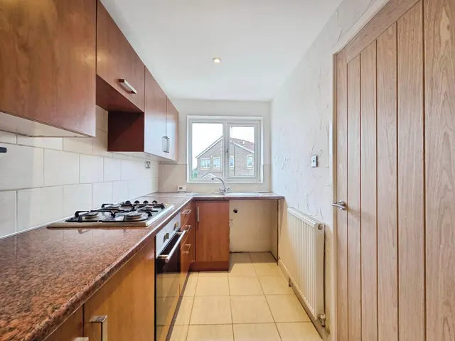 Steventon Road, Thrybergh, S65, photo 2