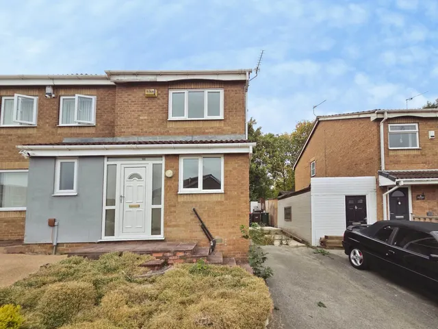 Steventon Road, Thrybergh, S65, photo 1