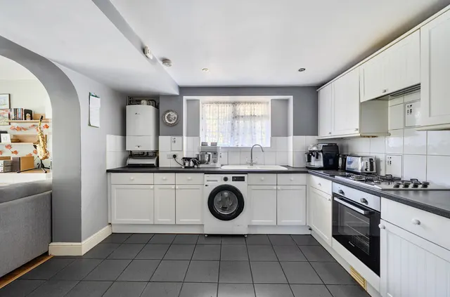 Proctor Close, Thornhill, SO19, photo 2
