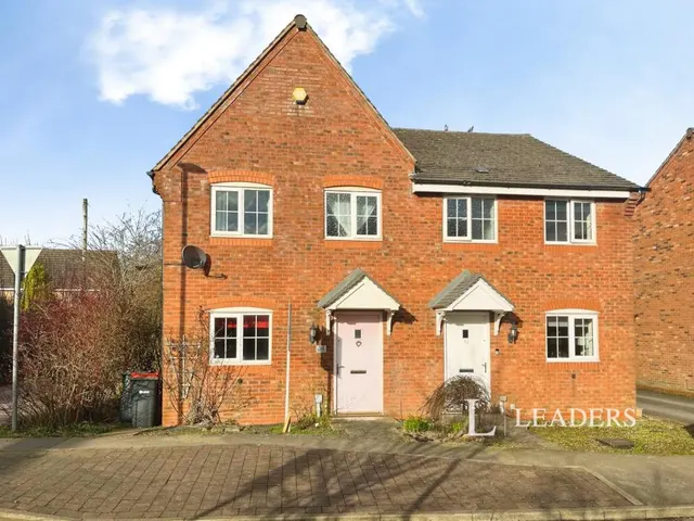 Sylvan Avenue, Kirkby-in-Ashfield, NG17, photo 1
