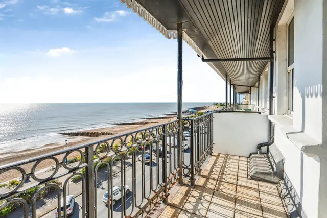 Grand Parade, Eastbourne, BN21, photo 3