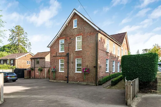 Stane Street, Slinfold, Horsham, West Sussex, RH13 0QX, photo 1
