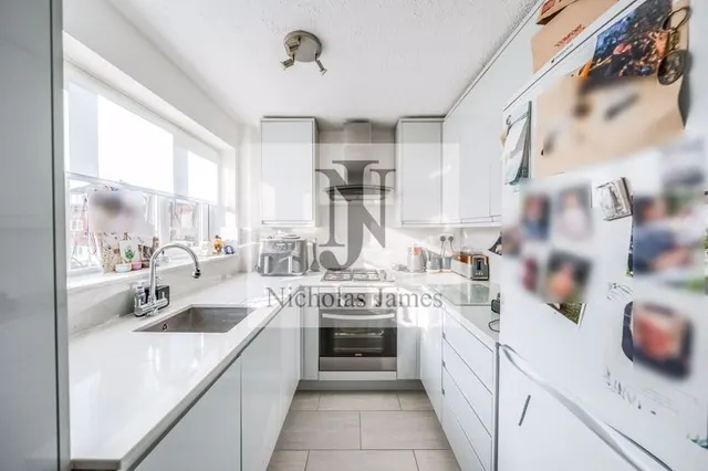 Galdana Avenue, Barnet, EN5, photo 3