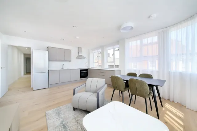 Stonhouse Street, London, SW4, photo 3