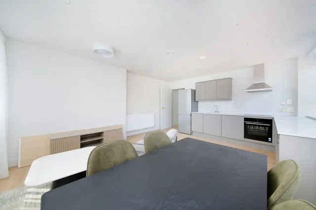 Stonhouse Street, London, SW4, photo 1