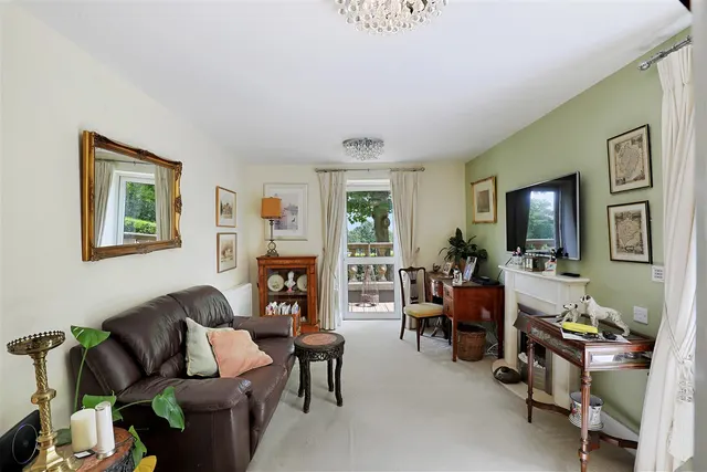 Victoria Road, Malvern, WR14, photo 3