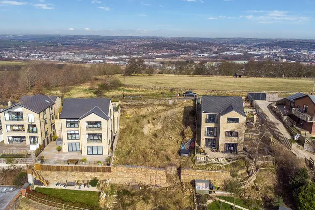 Foxroyd Lane, Thornhill, photo 1