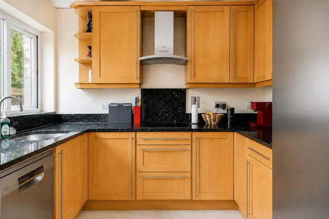 Westleigh Avenue, London, SW15, photo 3