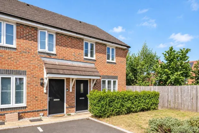 Marchment Close, Picket Piece, SP11, photo 1