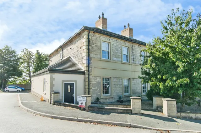 Ash Court, Kippax, LS25, photo 1