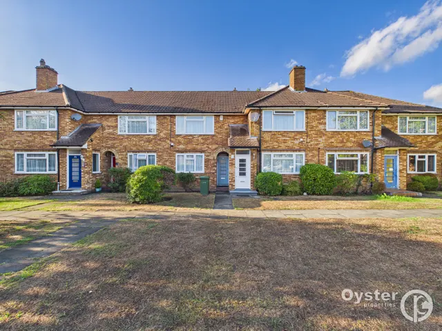 Malcolm Court, Stanmore, HA7, photo 1