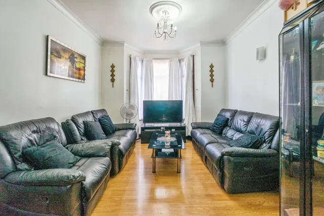 Melbourne Road, London, E17, photo 1