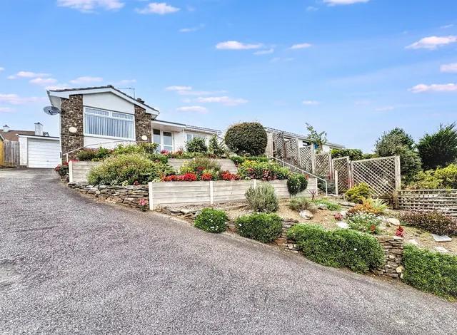 Daleswood Road, Tavistock, photo 1